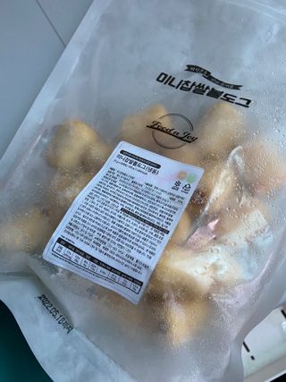 Dog&Ball 독앤볼 [Dog&Ball] 미니찹쌀볼도그 찹쌀치즈볼 — 5점을 준 리뷰어가 2021년 9월 올린 사용 사진