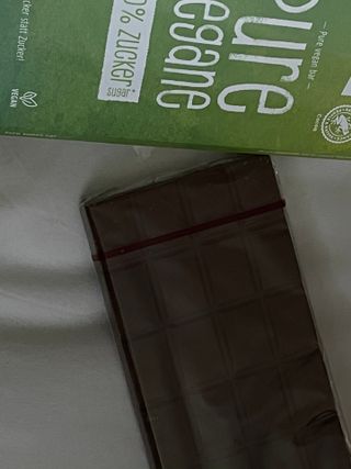 당류2g 자일리톨로 단맛을낸 슈카 퓨어비건 무설탕초콜릿 Xucker vegan 2개입 — 5점을 준 리뷰어가 2021년 4월 올린 사용 사진