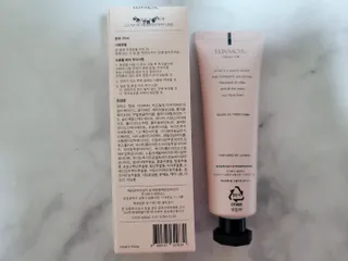 러브모아 향수 고체향수 승무원 고체향수 바르는 향수 니치향수 도손 우드세이지 앤 씨솔트 — 5점을 준 리뷰어가 2022년 11월 올린 사용 사진