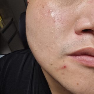 스킨큐어 산다화 비타민c 화이트닝 에센스 30ml — 5점을 준 리뷰어가 2023년 10월 올린 사용 사진