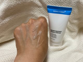 더마포레스트 모이스처라이징 아쿠아크림 / 수분크림 히알루론산 펩타이드 보습 미백 주름개선 — 5점을 준 리뷰어가 2021년 7월 올린 사용 사진