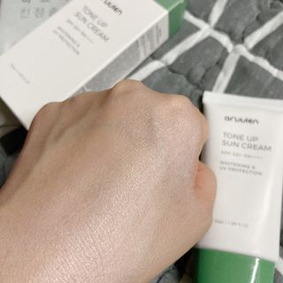 아르비엔 순한성분 비건 무기자차 톤업선크림 — 4점을 준 리뷰어가 2021년 1월 올린 사용 사진