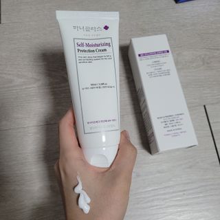셀프 모이스처라이징 프로텍션 크림 셀프 모이스처라이징 프로텍션크림 — 5점을 준 리뷰어가 2022년 4월 올린 사용 사진