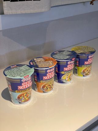 NISSIN 닛신 컵누들  4종 - 씨푸드오리지날, 씨푸드 스파이시, 씨푸드 커리, 씨푸드 XO소스 — 5점을 준 리뷰어가 2021년 12월 올린 사용 사진