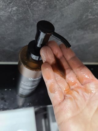 헤어플러스 콴디 플러피 클라우드 버블 팩 클렌저 — 5점을 준 리뷰어가 2021년 3월 올린 사용 사진