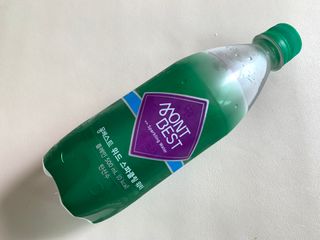 몽베스트 Montbest with Sparkling water Plain 20병 — 5점을 준 리뷰어가 2022년 6월 올린 사용 사진