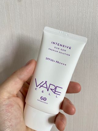 바르셀 톤업 무기자차 자외선차단제 순한 선크림 인텐시브 선 젠 50ml — 4점을 준 리뷰어가 2021년 11월 올린 사용 사진