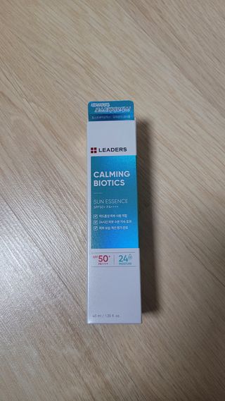 리더스코스메틱 리더스 카밍 바이오틱스 선 에센스 SPF 50+ PA++++ — 4.5점을 준 리뷰어가 2022년 6월 올린 사용 사진