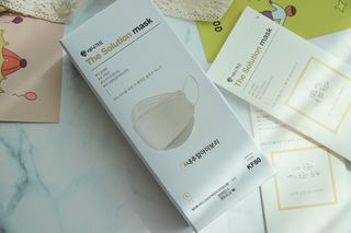 [이지아 마스크] 애니가드 더솔루션마스크, 컬러 10종 [대형/소형] — 5점을 준 리뷰어가 2021년 4월 올린 사용 사진