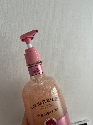 벨먼 내추럴스파 수분광채 스크럽 바디워시 600ml 5종 — 5점을 준 리뷰어가 2022년 5월 올린 사용 사진