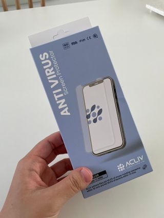 아클리브 Premium 항균 항바이러스 액정 보호필름(iPhone) — 5점을 준 리뷰어가 2022년 10월 올린 사용 사진