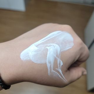 CRE8SKIN(크리에이트스킨) 화사한크림 — 5점을 준 리뷰어가 2022년 3월 올린 사용 사진