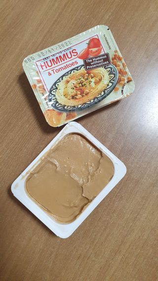 [유픽]간편하게 즐기는 고단백 상온보관 후무스 2종, 총 4개 토마토맛/타히니맛[올리브맛 제외] — 5점을 준 리뷰어가 2021년 3월 올린 사용 사진