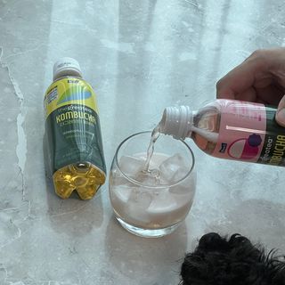 더그레잇티 콤부차 300ml *12개입 (오리지널 6개+베리리치 6개) — 5점을 준 리뷰어가 2022년 7월 올린 사용 사진