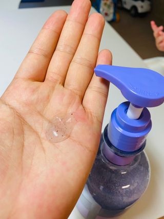 벨먼 내추럴스파 수분광채 스크럽 바디워시 600ml 5종 — 5점을 준 리뷰어가 2022년 5월 올린 사용 사진