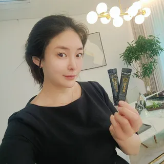 차가명원 차가버섯 프리미엄 추출분말 10일분(20포) — 5점을 준 리뷰어가 2022년 6월 올린 사용 사진