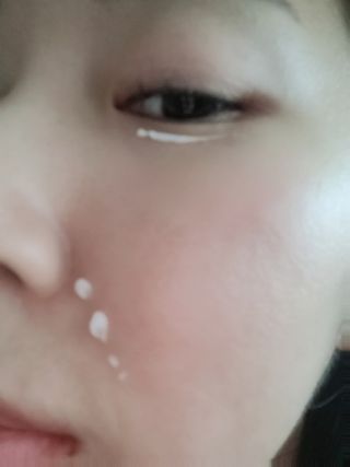 엘리샤코이 유스워터 페이스 앤 아이크림 — 5점을 준 리뷰어가 2021년 10월 올린 사용 사진