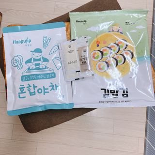해풀잎 누구나 김밥*1ea [(혼합야채 35g *1ea,  김밥김 (5g, 5ea),  양념간장 (6g, 5ea), 참기름(5g, 2ea)] — 3.5점을 준 리뷰어가 2022년 7월 올린 사용 사진