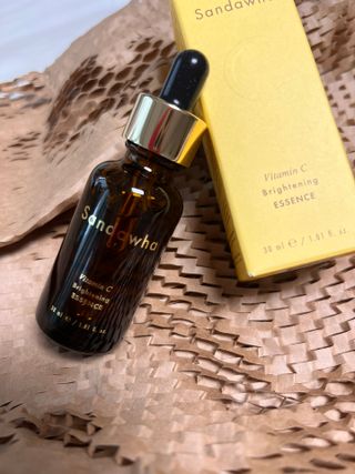 스킨큐어 산다화 비타민c 화이트닝 에센스 30ml — 5점을 준 리뷰어가 2023년 7월 올린 사용 사진