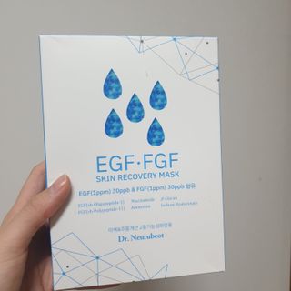 Dr.느루벗 느루벗 EGF FGF 스킨 리커버리 마스크 10장 — 5점을 준 리뷰어가 2021년 3월 올린 사용 사진