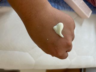 프리마인 선크림만 바꿨을 뿐인데 매일 물 2L챙겨먹고 기초케어 완벽하게 한 물빛피부 완성,셀라브UV프로텍터 — 5점을 준 리뷰어가 2023년 6월 올린 사용 사진