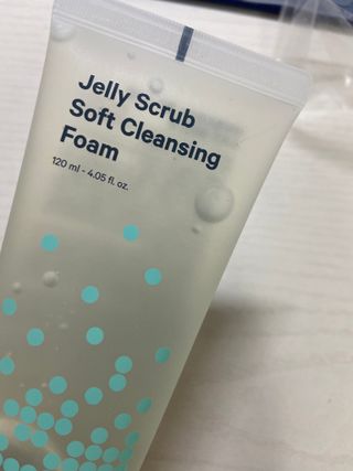 닥터에프파이브 젤리스크럽 소프트 클렌징폼 120ml — 5점을 준 리뷰어가 2022년 5월 올린 사용 사진