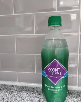 몽베스트 Montbest with Sparkling water Plain 20병 — 5점을 준 리뷰어가 2022년 10월 올린 사용 사진