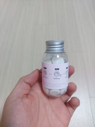 일오오오 3초 고체가글 가글밤 32정 — 4점을 준 리뷰어가 2022년 7월 올린 사용 사진