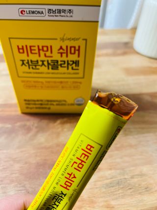 자연에온 경남제약 비타민 쉬머 저분자콜라겐 20g x 30포 — 5점을 준 리뷰어가 2021년 12월 올린 사용 사진