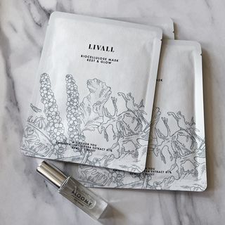 리브얼 | LIVALL 바이오셀룰로오스 마스크 레스트 앤 글로우 33ml  x 3개입 — 5점을 준 리뷰어가 2022년 7월 올린 사용 사진