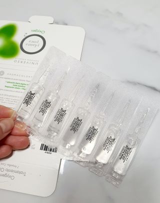 유니베르소 산소앰플 7일 집중케어 앰플 — 5점을 준 리뷰어가 2021년 4월 올린 사용 사진