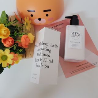 줄라이 모닝 _ JULY MORNING 줄라이모닝 하이드레이팅 퍼퓸드 바디앤핸드 에멀젼 — 5점을 준 리뷰어가 2021년 9월 올린 사용 사진