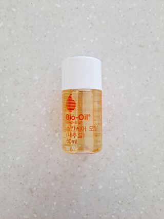 바이오오일 [바이오-오일] 스킨케어 오일 내추럴 60ml — 5점을 준 리뷰어가 2021년 11월 올린 사용 사진