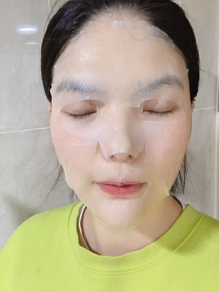 체르엠 그린 케비어 더블워터 마스크팩 5매입  2팩 — 4.5점을 준 리뷰어가 2021년 12월 올린 사용 사진