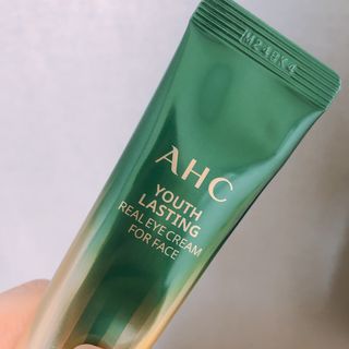 [NEW 탄력유턴 아이크림] AHC 유스 래스팅 리얼 아이크림 포 페이스 — 4.5점을 준 리뷰어가 2021년 2월 올린 사용 사진