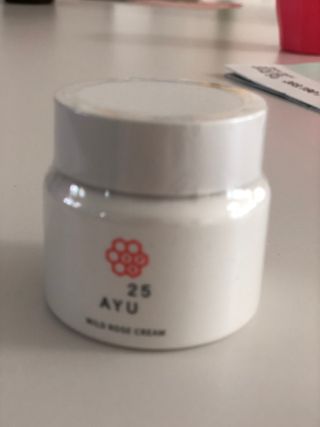 AYU25[아유트웬티파이브]다마스크로즈워터 베이스 천연 수분 촉촉 크림 — 5점을 준 리뷰어가 2021년 3월 올린 사용 사진