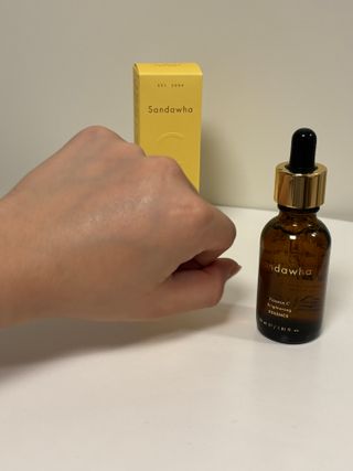 스킨큐어 산다화 비타민c 화이트닝 에센스 30ml — 5점을 준 리뷰어가 2023년 10월 올린 사용 사진