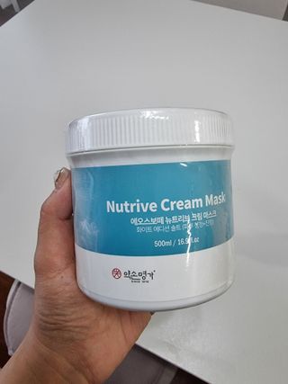 약손명가코스메틱 에오스보떼 뉴트리브 크림 마스크 솔트 500ml — 5점을 준 리뷰어가 2022년 1월 올린 사용 사진