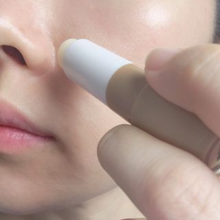 더사가오브수 [사가수] 효혜윤 보태니컬 에너지 에센스인로션 20ml /아이포올 스틱 3g — 5점을 준 리뷰어가 2023년 3월 올린 사용 사진
