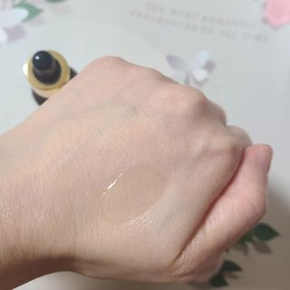 스킨큐어 산다화 비타민c 화이트닝 에센스 30ml — 5점을 준 리뷰어가 2023년 9월 올린 사용 사진