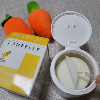 랑벨 비타 에너지 잡티 앰플 패드 65매 (투명하고 밝은 얼굴 광채패드) — 5점을 준 리뷰어가 2022년 5월 올린 사용 사진
