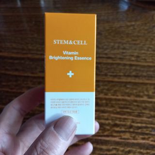 체르엠 스템앤셀 비타민 브라이트닝 에센스 30ml 1개 — 5점을 준 리뷰어가 2021년 9월 올린 사용 사진