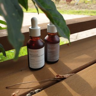 마리엔메이 히알루로닉스 세럼 ,나이아신아마이드 모과 세럼, 마린콜라겐 세럼, 청귤 흰목이버섯 추출물 세럼 — 5점을 준 리뷰어가 2021년 10월 올린 사용 사진