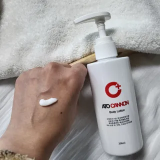 아토캐논(ATO CANNON) 아토캐논 고보습 바디로션 200ml — 5점을 준 리뷰어가 2022년 12월 올린 사용 사진
