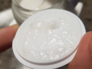 CONC 콩크 미로탐누스 안티링클 화이트닝 크림 — 5점을 준 리뷰어가 2021년 2월 올린 사용 사진