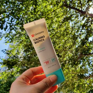 리더스코스메틱 리더스 카밍 바이오틱스 선 에센스 SPF 50+ PA++++ — 5점을 준 리뷰어가 2022년 7월 올린 사용 사진