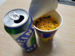 NISSIN 닛신 컵누들  4종 - 씨푸드오리지날, 씨푸드 스파이시, 씨푸드 커리, 씨푸드 XO소스 — 5점을 준 리뷰어가 2022년 11월 올린 사용 사진