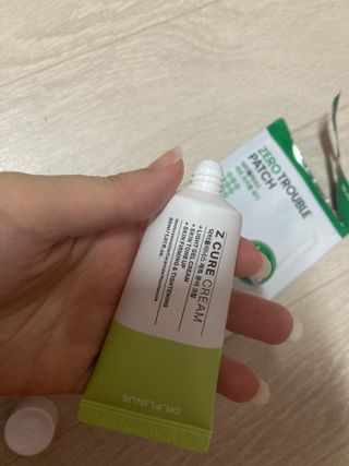 닥터플리너스 제트 큐어 크림 30ml + 제로 트러블 패치 9EA — 4.5점을 준 리뷰어가 2022년 4월 올린 사용 사진