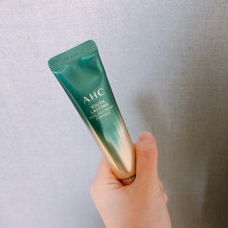 [NEW 탄력유턴 아이크림] AHC 유스 래스팅 리얼 아이크림 포 페이스 — 4.5점을 준 리뷰어가 2021년 2월 올린 사용 사진