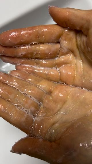 아토컴피 신생아도 사용가능한 무알러지 1회용 바디워시 여행키트 ( 독일 임상시험 완료) — 5점을 준 리뷰어가 2023년 2월 올린 사용 사진